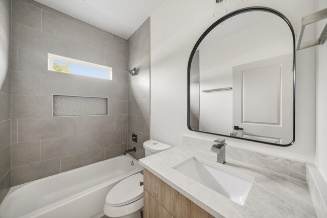 Photo - 4314 Stassen St