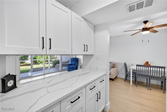 Building Photo - 330 Tudor Dr Unit 110