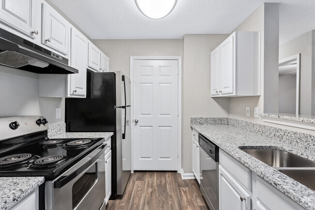 El Bradford 1BR, 1BA - 816SF - Cocina