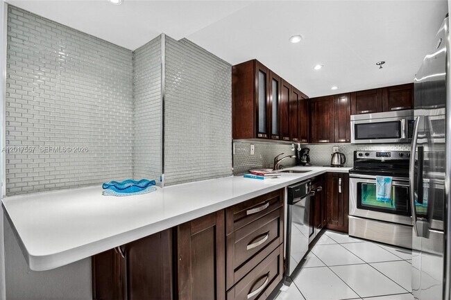Photo - 2401 Collins Ave Unit 1107