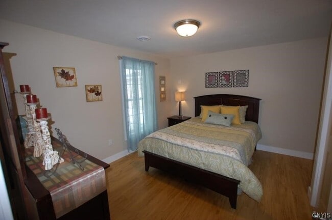 Photo - 135 Pheasants Run