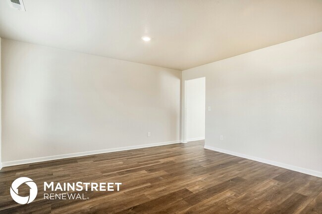 Photo - 124 Lahinch Dr