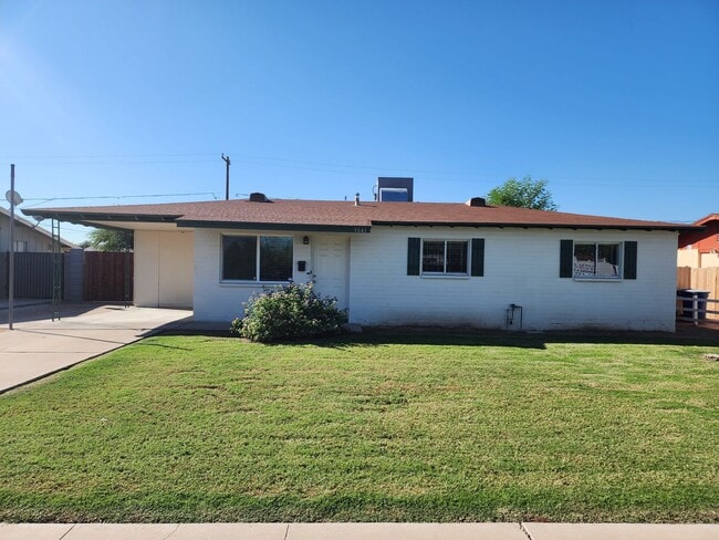 Building Photo - 1041 W Elna Rae St