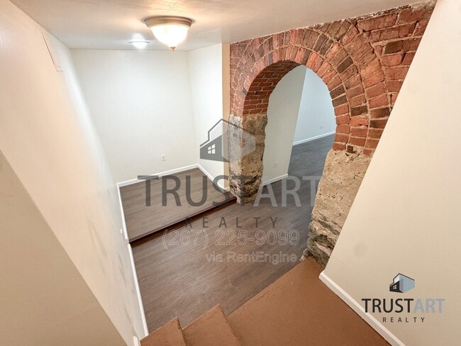 Photo - 910 N 41st St Unit 4
