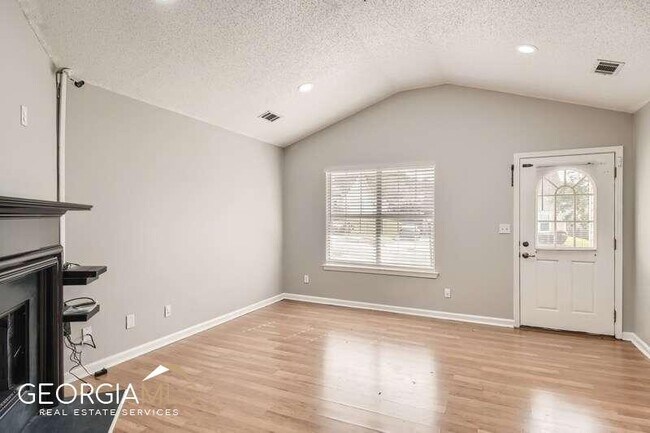 Photo - 308 Breezy Hill Walk