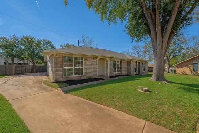 Photo - 7315 Housman