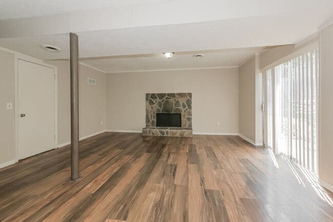 Photo - 4522 Doral Dr SW