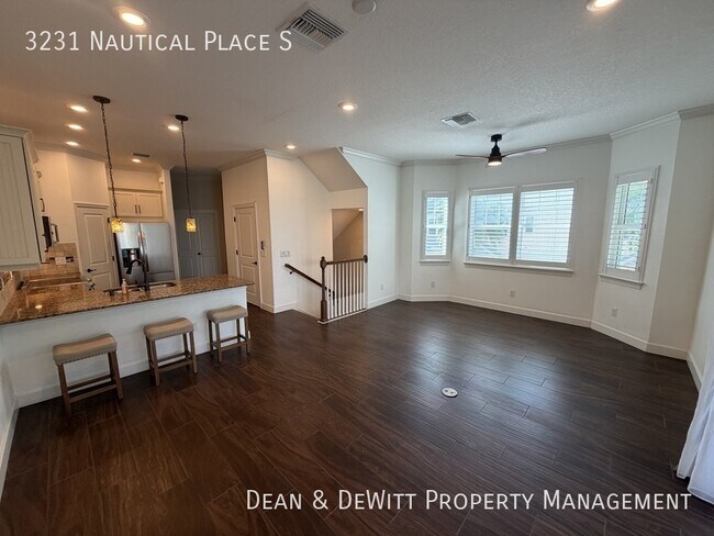 Photo - 3231 Nautical Pl S
