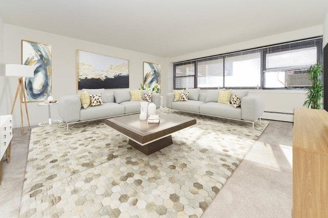 Riverside Towers Apartment Homes