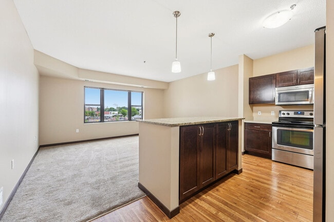 Photo - Oaks Station Place