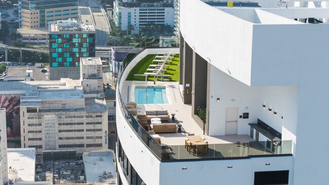 Photo - 40 NW 3rd St Unidad ID1386895P