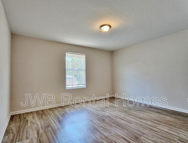 Photo - 8495 McGirts Village Ln