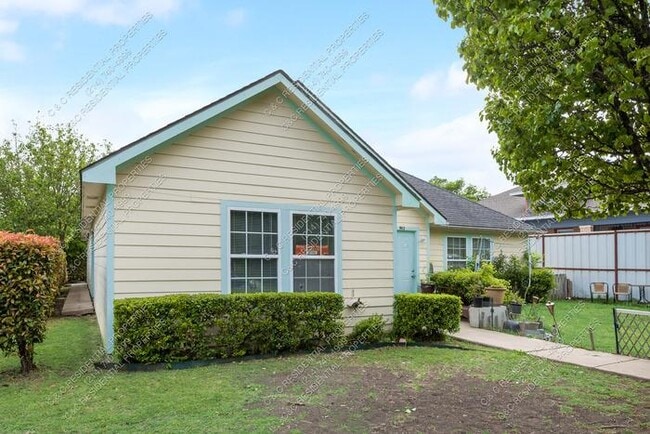 Photo - 925 Mt Auburn Ave