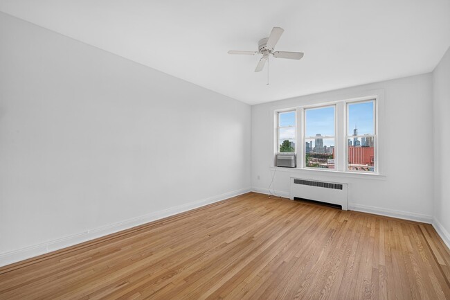 Building Photo - 108 Palisade Ave Unit A2