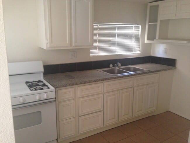 Photo - 2 bedroom 2 bath. Appliances included!