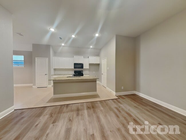 Photo - 1473 Eagle Nest Dr