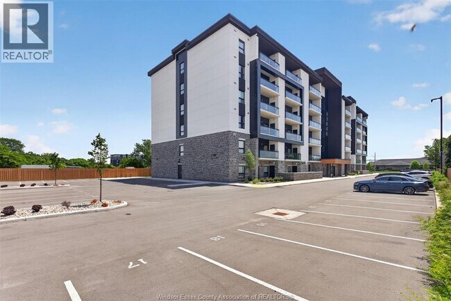 Photo - 11646 Tecumseh Rd E Unit 409