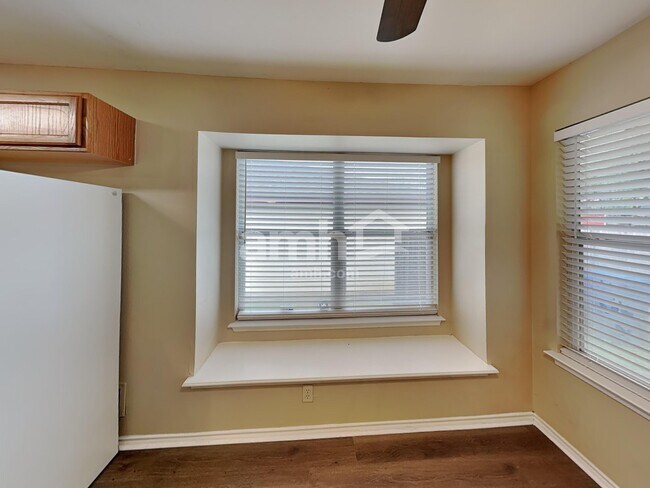 Photo - 15243 Kamary Ln