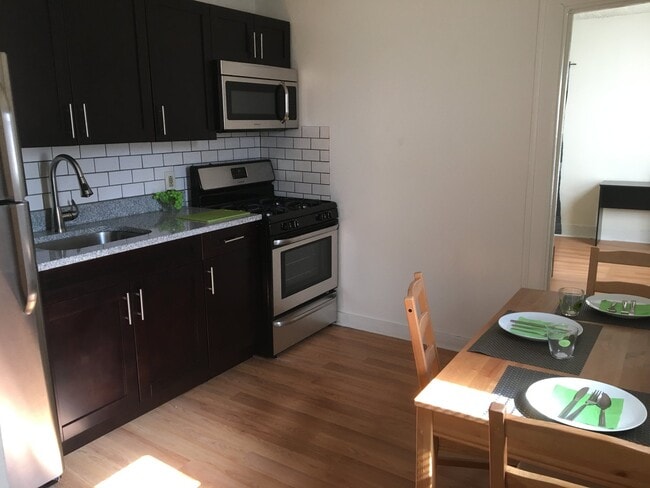 Photo - 139 Murray St Unit 3