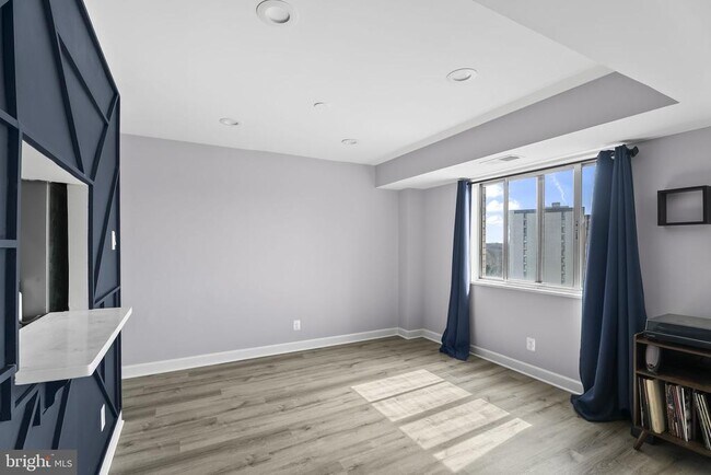 Photo - 5340 Holmes Run Pkwy Unit 917