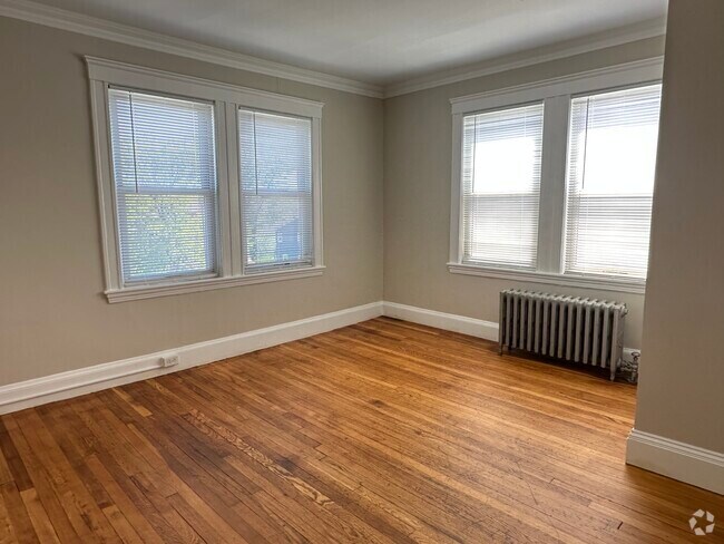 Building Photo - 547 Hyde Park Ave Unit 3 Rental