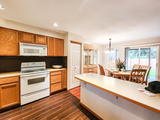 Photo - 3-Bedroom Gleneagle Townhome Available Now!