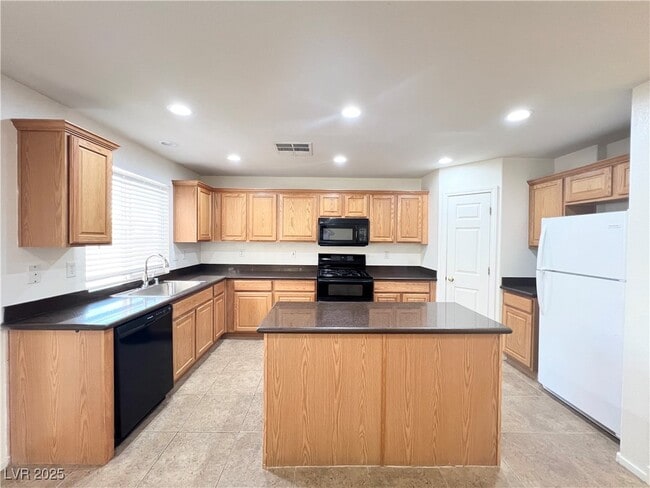 Photo - 8815 Lost Forest St