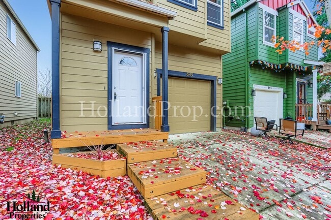 Photo - Charming Two-Level Home in Great Hillsboro Location!