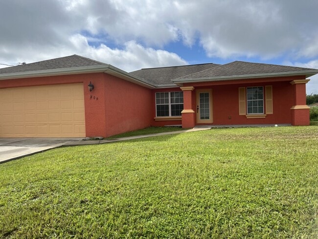 Photo - SPACIOUS 3Bd / 2 Ba SINGLE FAMILY HOUSE AVAILABLE