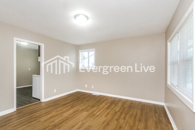 Photo - 438 N 14th Ave