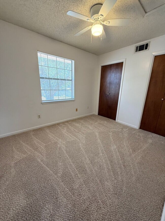 Photo - New Listing!
