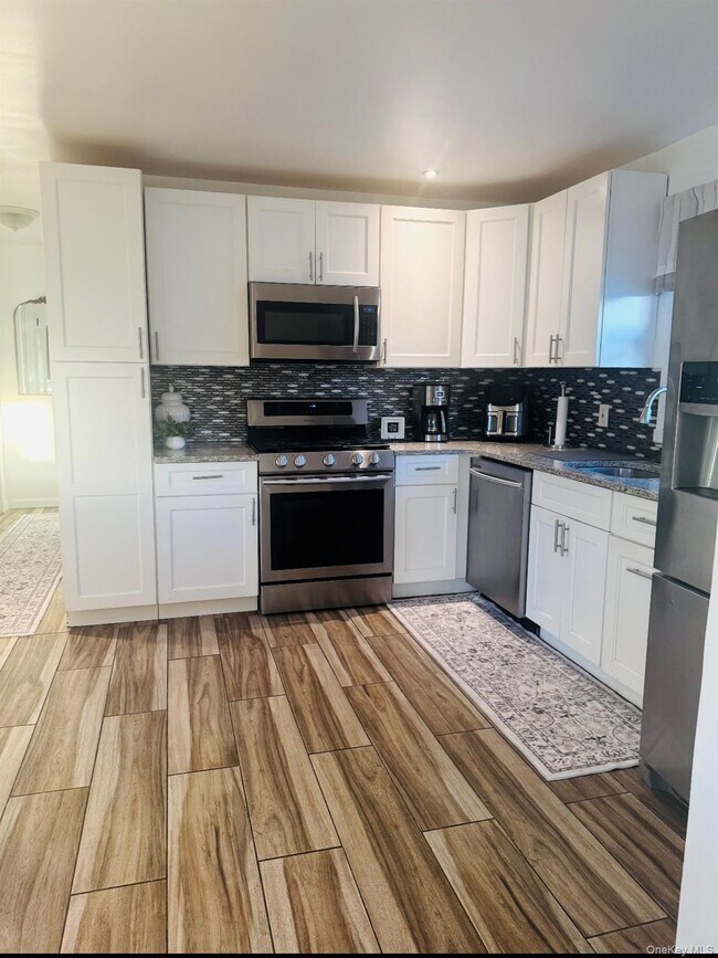 472 Kirkman Ave