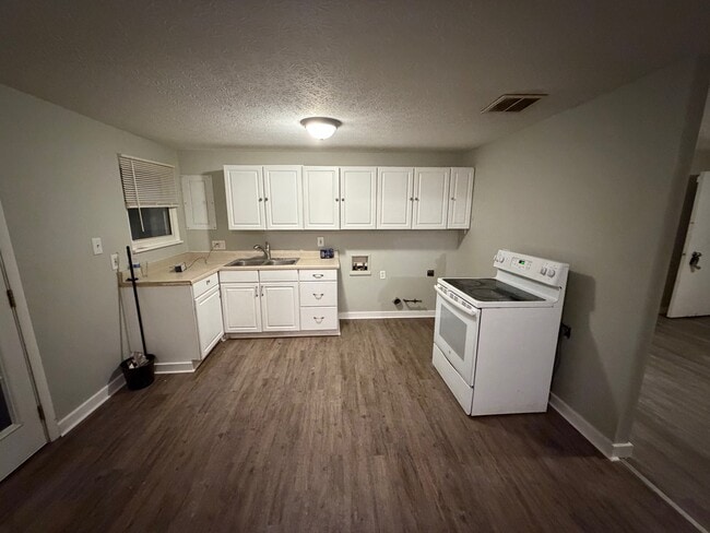 Photo - 1609 Marvin Dr