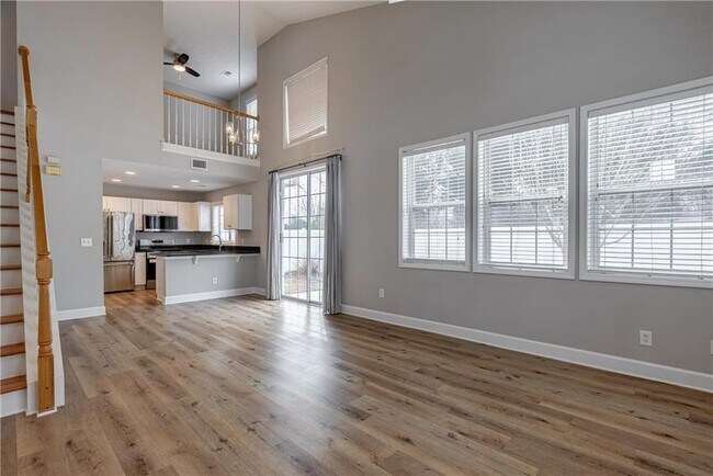 Photo - 211 Harmony Ct