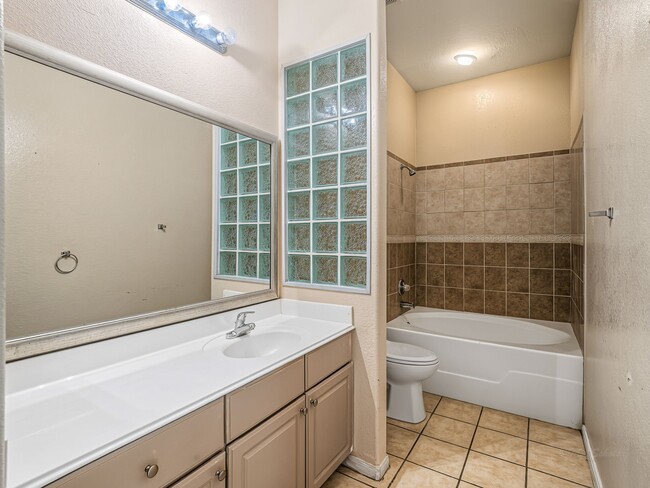 Photo - 1441 East St Unit 315