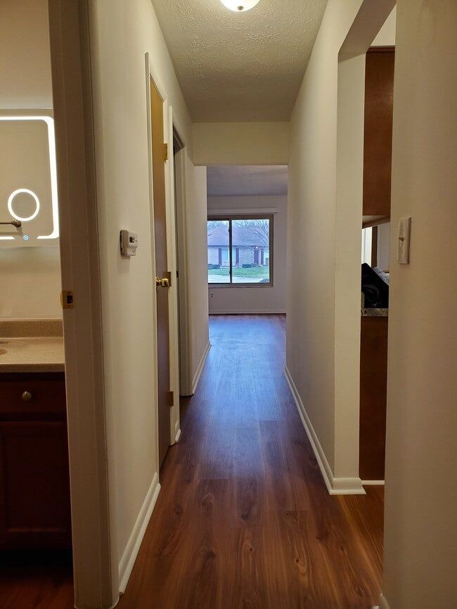 Photo - 815 Sussex Plz Unit 815