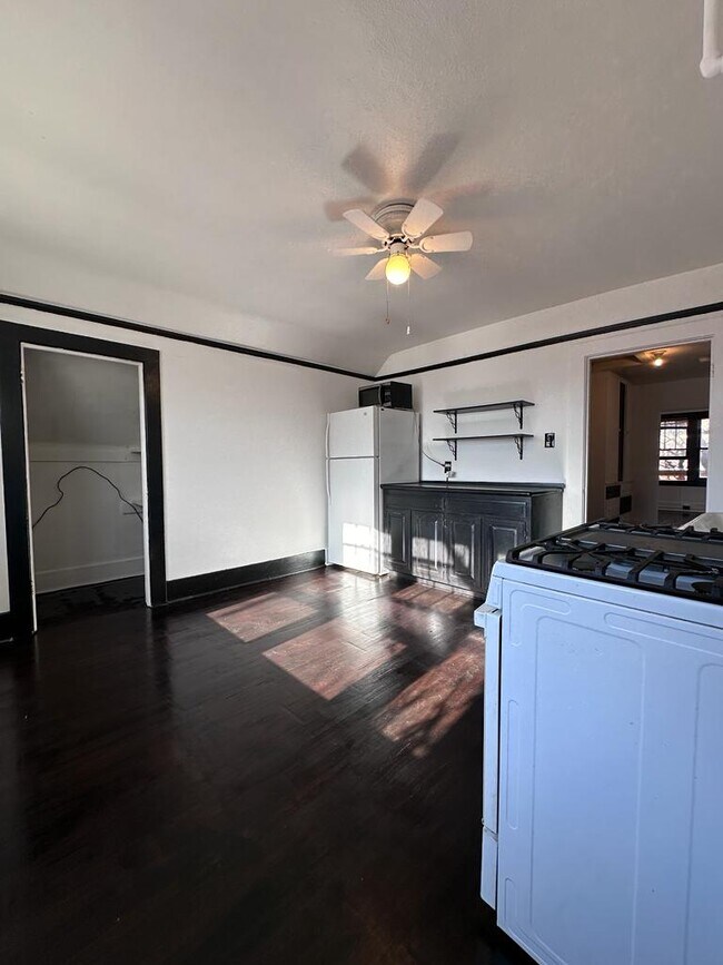 Kitchen - 2130 11th St Unit #2