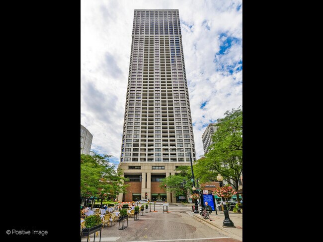 Photo - 1030 N State St Casa