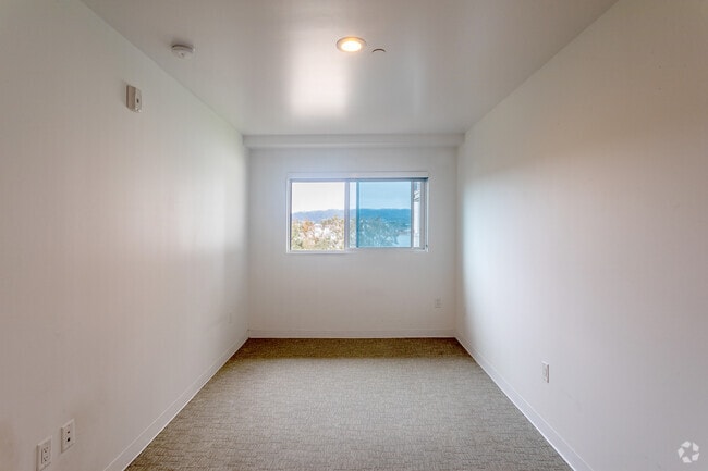 1BR, 1BA - 940SF - The Independent