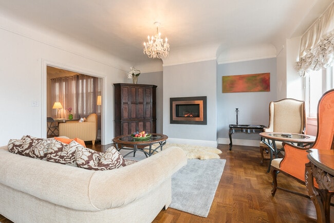 Photo - 2261 Union St