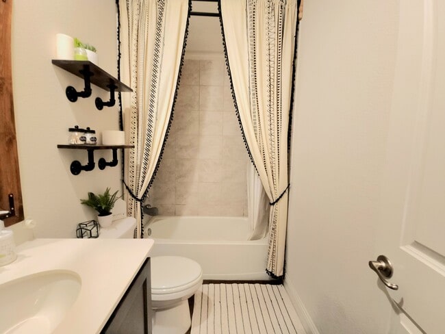 Photo - 3012 Denver Ave