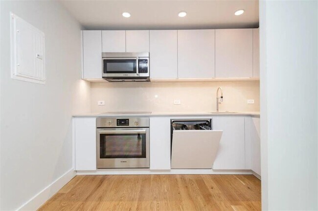 Photo - 335 Harvard St