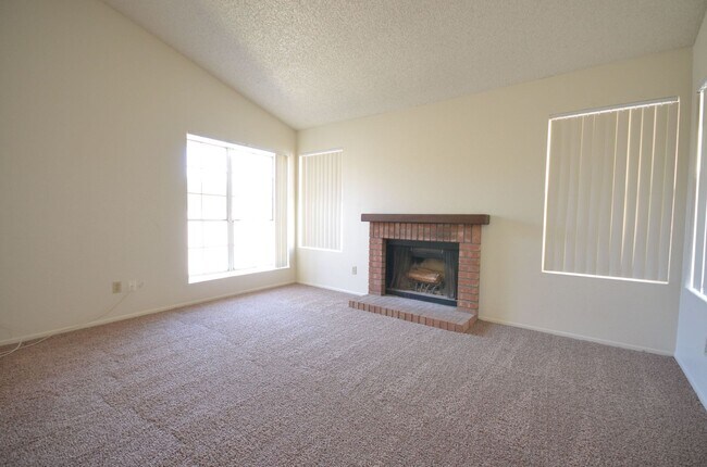 Photo - BEAUTIFUL, SPACIOUS 2 BED AND 2 BATH HOME ...