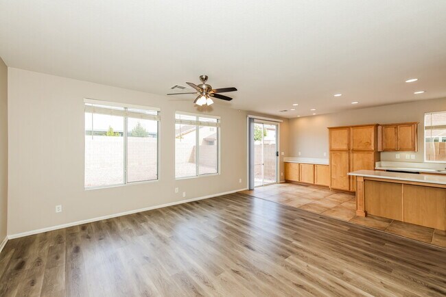 1004 Clearwater River Ave