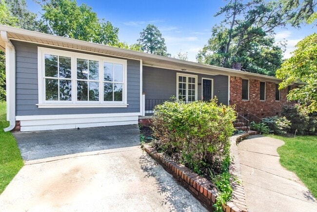 Building Photo - 1620 Morninghill Dr Rental