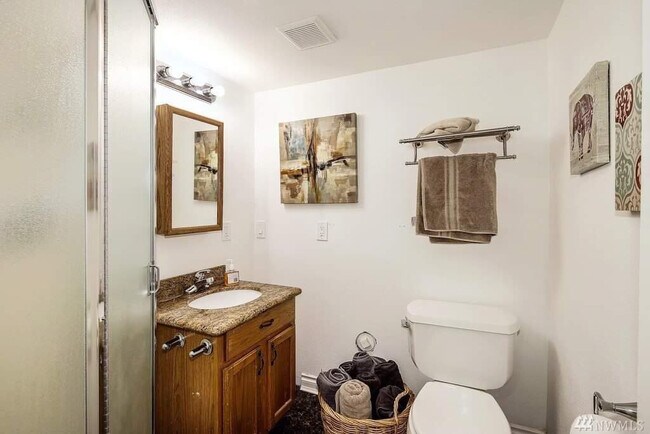 Bath - 3648 44th Ave SW Unit B