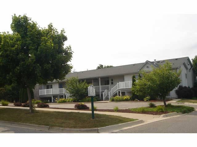 Community - White Pines of DeWitt