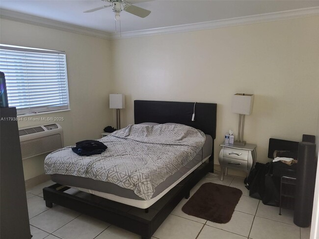 Photo - 8509 Crespi Blvd Apartment Unit 10