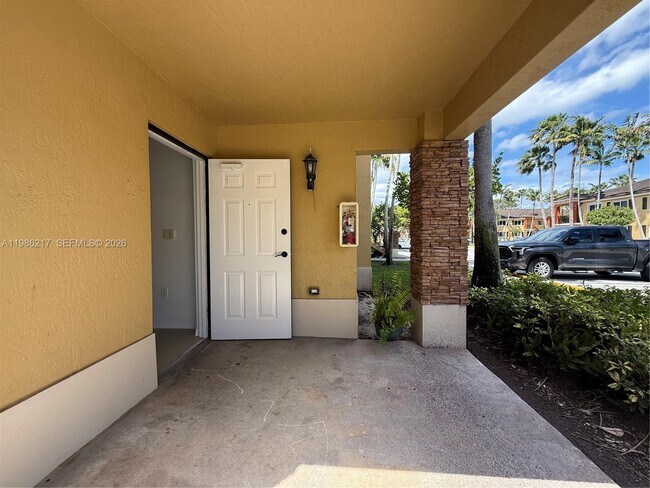 Photo - 940 NE 33rd Terrace Unit 101