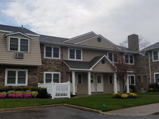 Building Photo - 100 Terrace Rd Unit T03-152
